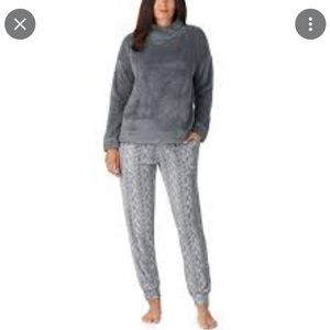 Jane and Bleecker lounge set